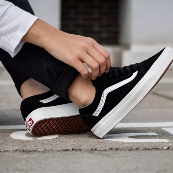 Vans Shoes - Vans Women’s Old Skool Varsity Suede Skate Shoes